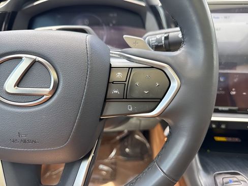 Used 2023 Lexus RZ 450e Premium image 18