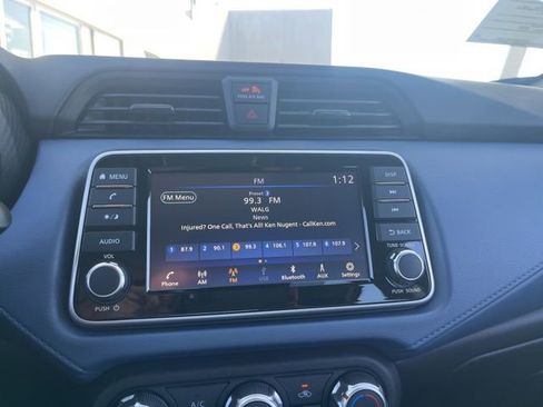 Used 2025 Nissan Versa SV w/ Trunk Package image 15