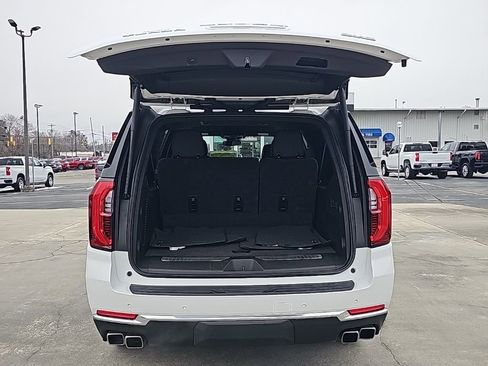 Certified 2025 GMC Yukon XL Denali AWD/4WD image 9