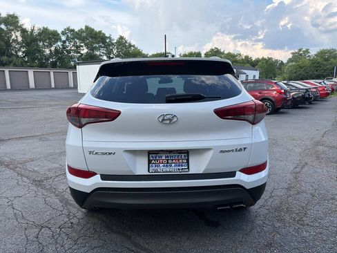 Used 2016 Hyundai Tucson Sport FWD image 5