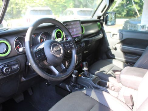 Used 2021 Jeep Wrangler Sport AWD/4WD image 16