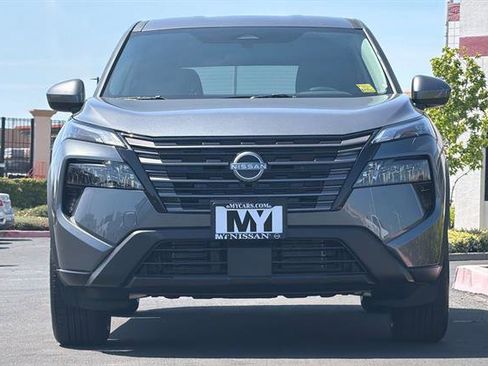 New 2026 Nissan Rogue SV FWD image 9