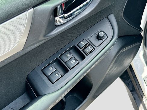 Used 2019 Subaru Outback 2.5i Premium AWD/4WD image 16