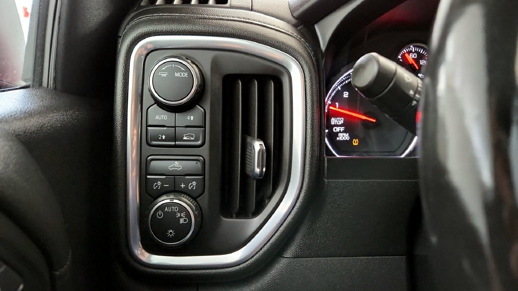 Used 2021 Chevrolet Silverado 1500 LT w/ LPO, Liner Protection Package AWD/4WD image 31