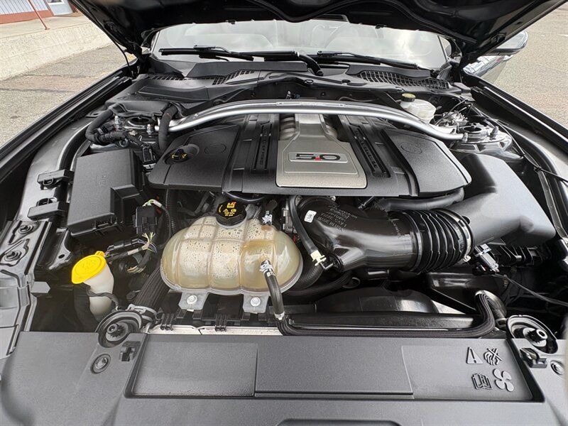 Used 2019 Ford Mustang GT Premium w/ Equipment Group 401A RWD image 20
