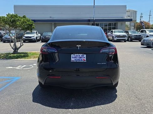 Used 2024 Tesla Model Y Long Range AWD/4WD image 5