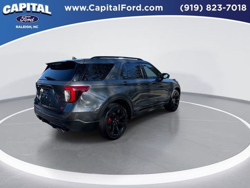Used 2020 Ford Explorer ST w/ ST Street Pack image 8