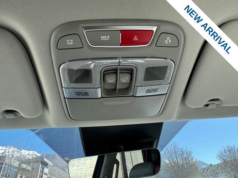 Used 2025 Kia Telluride SX w/ SX Captain's Chair Package image 26