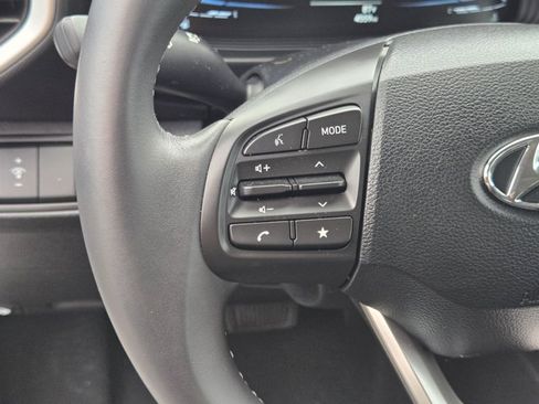 Used 2026 Hyundai Venue SEL FWD image 22