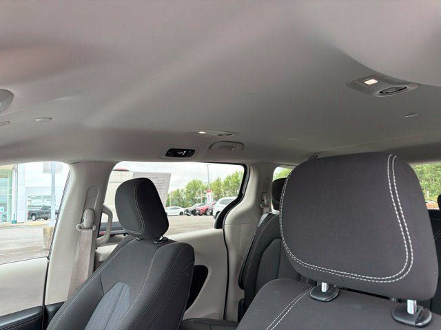Used 2023 Chrysler Voyager LX FWD image 24