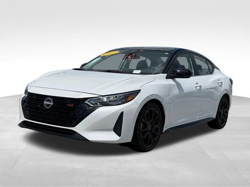 Used 2025 Nissan Sentra SV FWD image 1