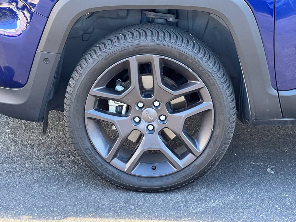 Used 2021 Jeep Renegade Latitude w/ Luxury Group II AWD/4WD image 14