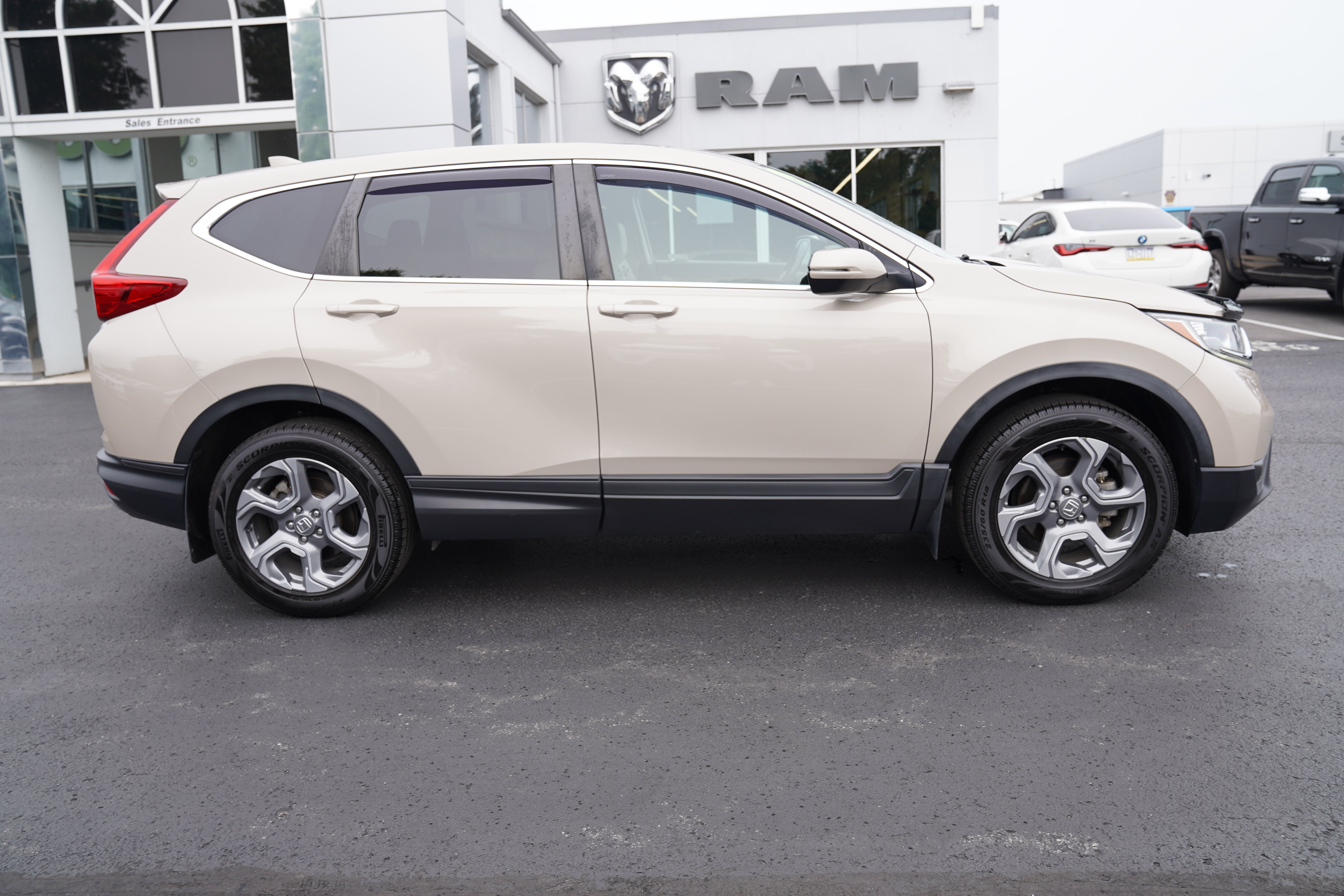 Used 2019 Honda CR-V EX-L image 2