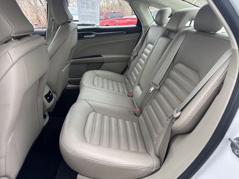 Used 2020 Ford Fusion SEL image 11