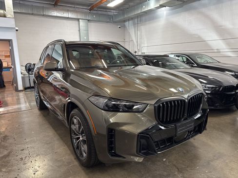 Used 2026 BMW X5 xDrive40i AWD/4WD image 3
