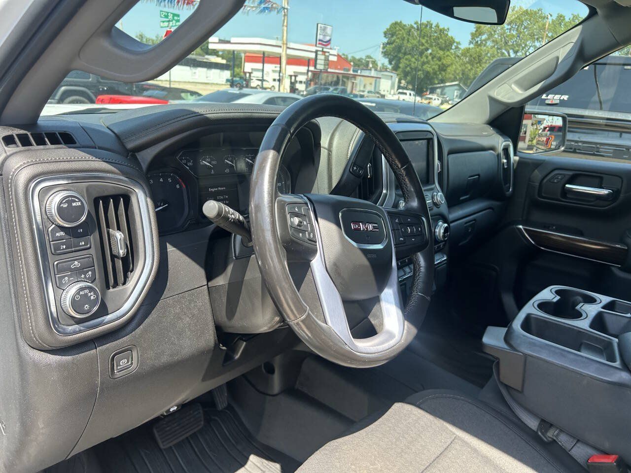 Used 2020 GMC Sierra 1500 SLE w/ SLE Value Package AWD/4WD image 12