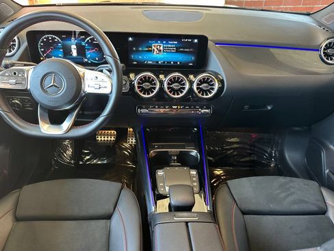 Certified 2022 Mercedes-Benz GLA 250 4MATIC image 16