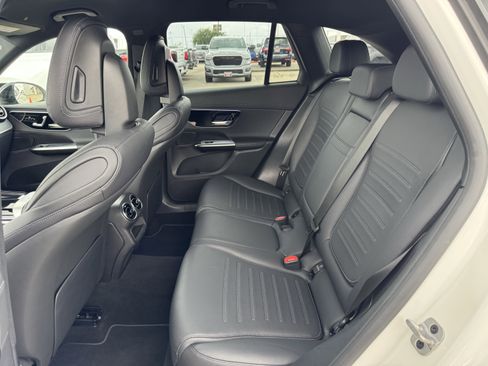 Used 2023 Mercedes-Benz GLC 300 image 29