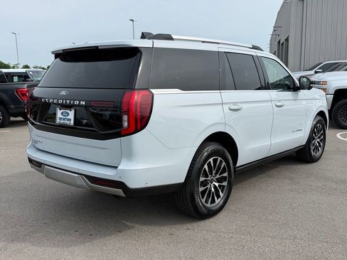Used 2025 Ford Expedition Platinum AWD/4WD image 34