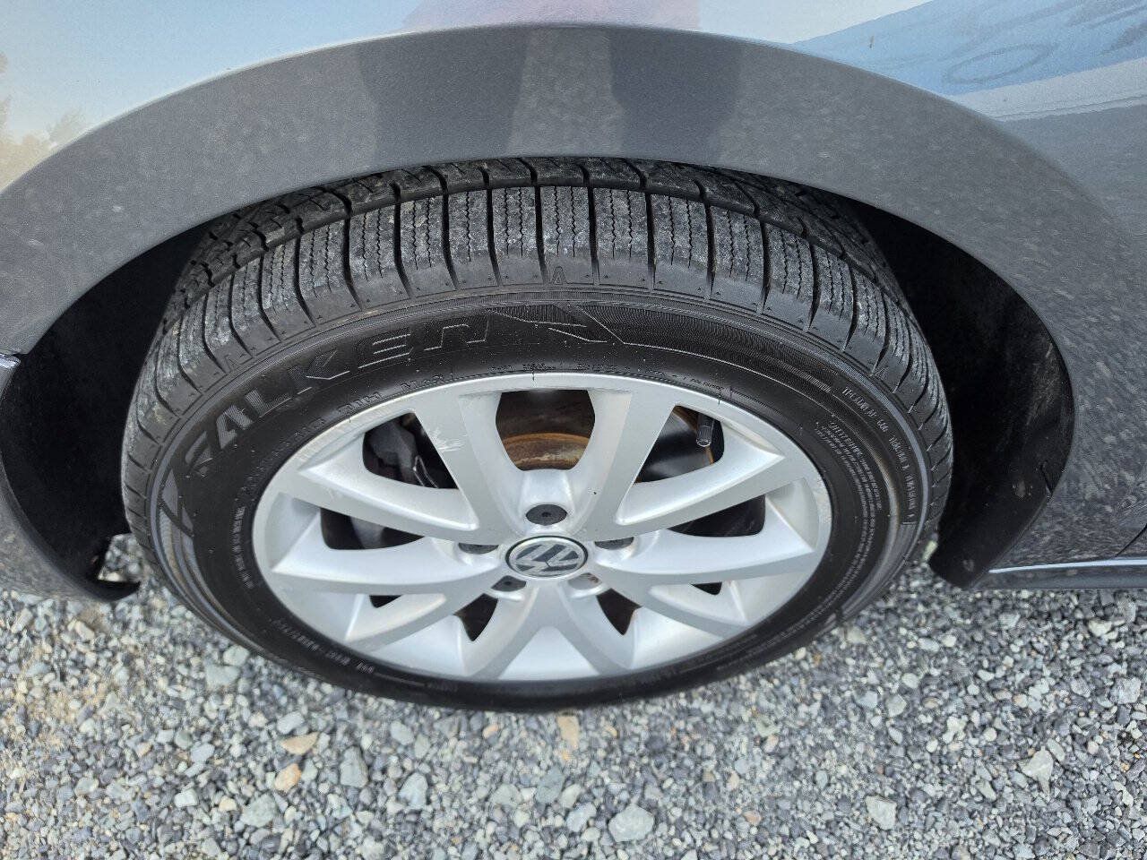 Used 2013 Volkswagen Jetta SE FWD image 27