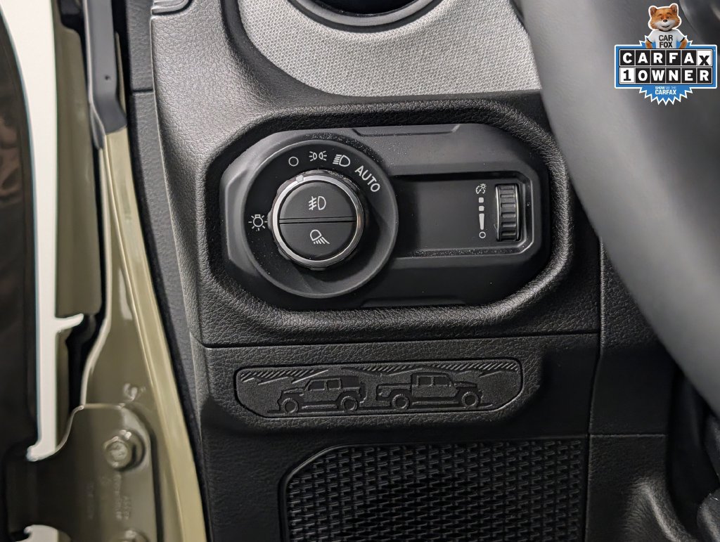 Used 2025 Jeep Gladiator Sport AWD/4WD image 22