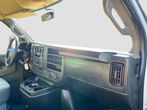 Used 2022 GMC Savana 2500 w/ Driver Convenience Package image 24
