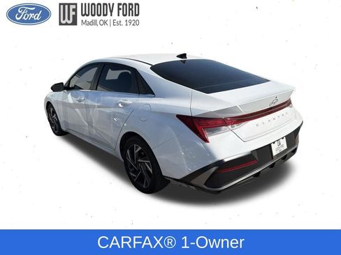 Used 2025 Hyundai Elantra SEL FWD image 2