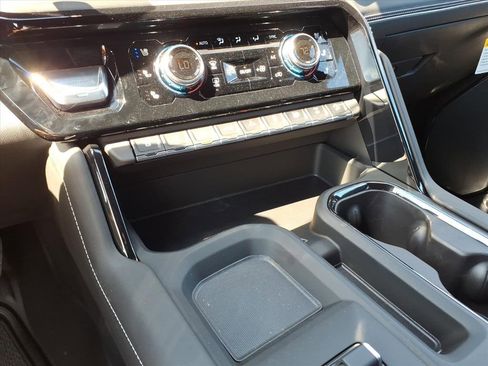 Used 2026 GMC Sierra 2500 AT4X image 20