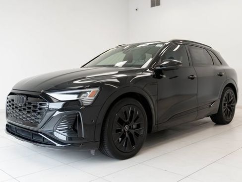 Used 2024 Audi Q8 e-tron Prestige w/ Prestige Package AWD/4WD image 8