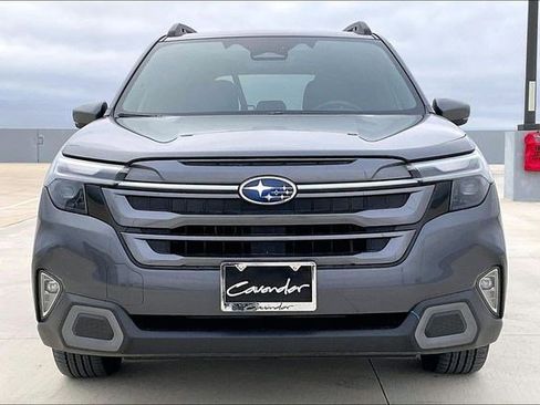 Used 2025 Subaru Forester Limited w/ Popular Package #2 image 3