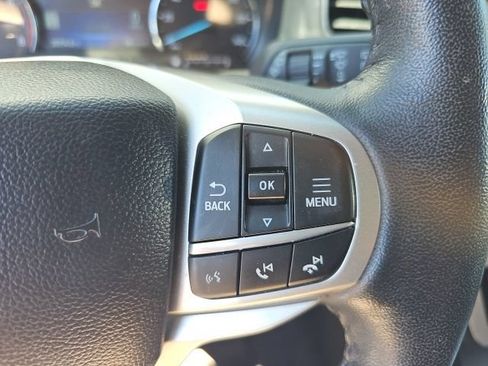 Used 2023 Ford Explorer XLT w/ Equipment Group 202A AWD/4WD image 25
