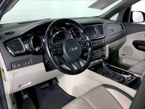Used 2018 Kia Sedona SX FWD image 14
