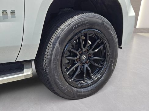 Used 2019 Chevrolet Tahoe LT AWD/4WD image 5