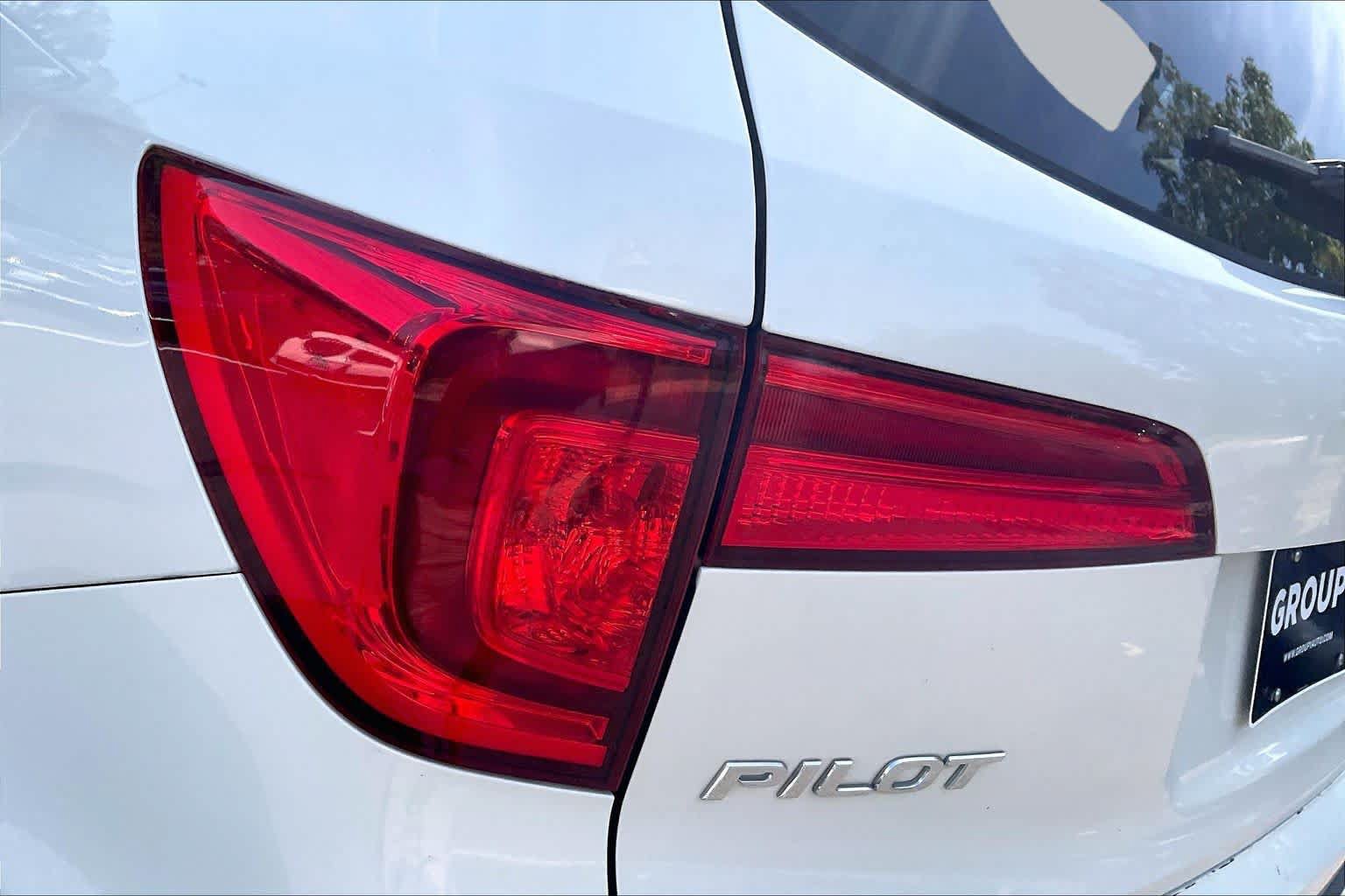 Used 2016 Honda Pilot Elite image 29