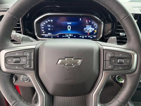 Used 2025 Chevrolet Silverado 1500 LT Trail Boss w/ Convenience Package II image 19