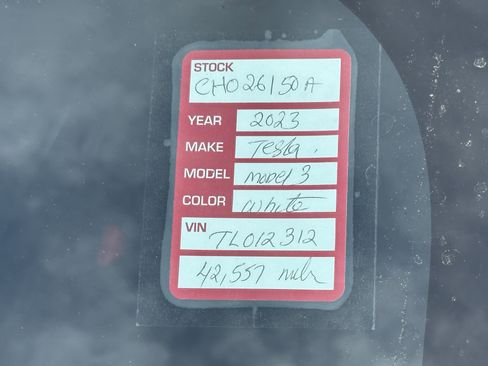 Used 2023 Tesla Model 3 Standard Range image 8