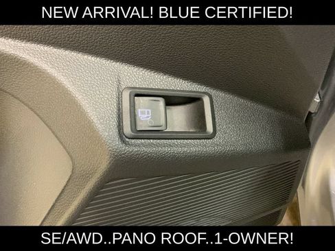 Used 2022 Volkswagen Taos SE w/ Panoramic Sunroof Package FWD image 29
