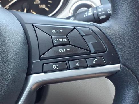 Used 2020 Nissan Rogue Sport SV image 25