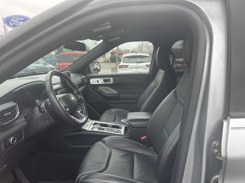 Used 2023 Ford Explorer ST w/ Equipment Group 401A image 3