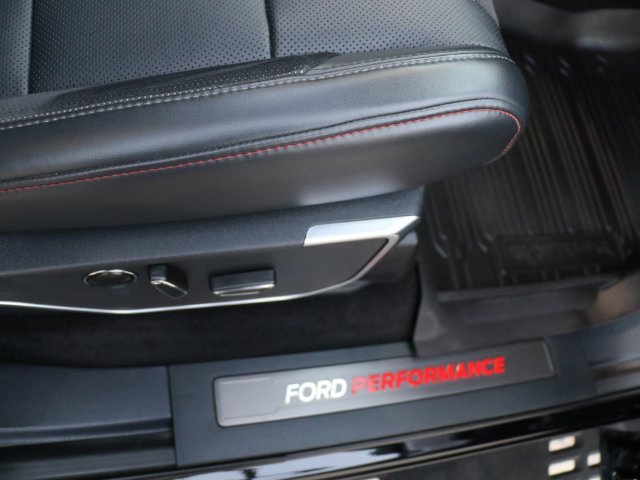 Used 2025 Ford F150 Raptor AWD/4WD image 11