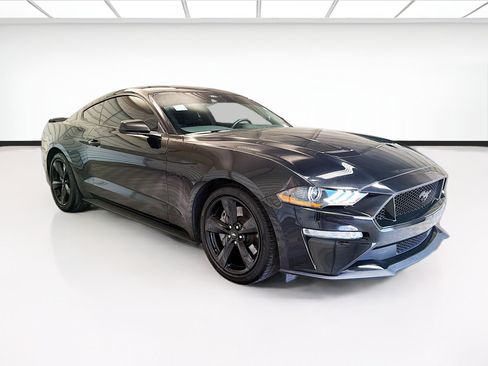 Used 2022 Ford Mustang GT w/ Black Accent Package RWD image 3
