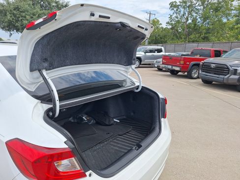 Used 2022 Honda Accord Touring image 37