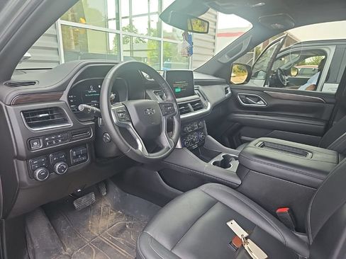 Used 2024 Chevrolet Suburban Z71 w/ Luxury Package AWD/4WD image 10