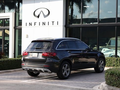 Used 2022 Mercedes-Benz GLC 300 image 4