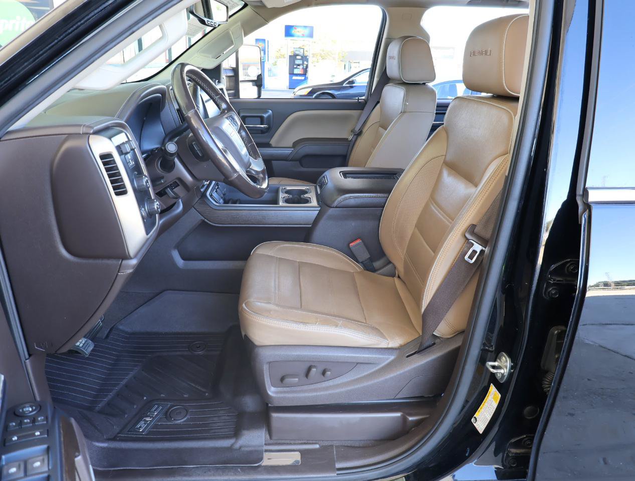 Used 2019 GMC Sierra 2500 Denali w/ Duramax Plus Package AWD/4WD image 13