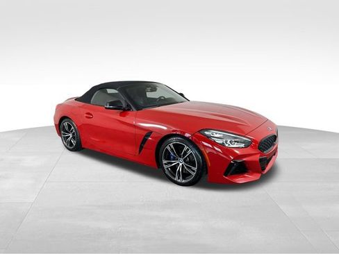 Used 2022 BMW Z4 M40i w/ Premium Package image 8