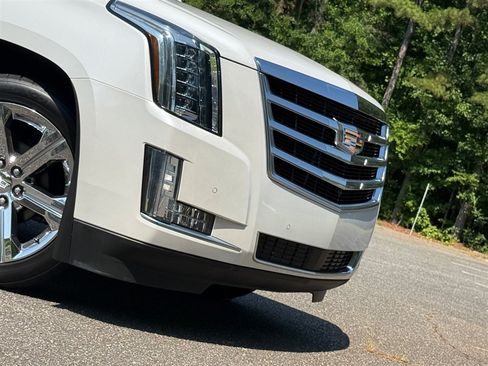 Used 2016 Cadillac Escalade Premium AWD/4WD image 26