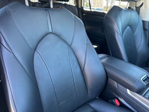 Used 2021 Toyota Highlander Limited image 41
