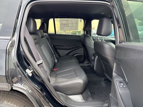 New 2026 Jeep Cherokee Limited image 26