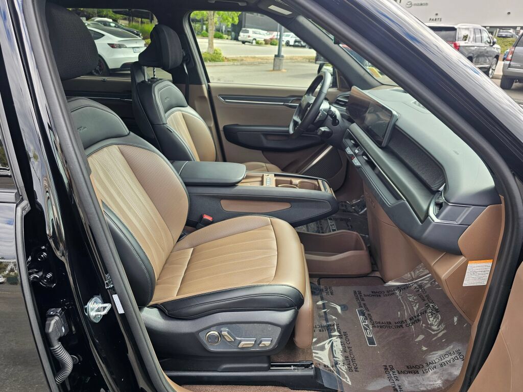 Certified 2024 Kia EV9 GT-Line AWD/4WD image 32